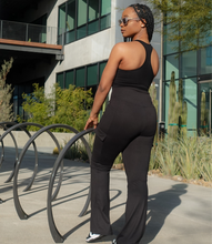 Load image into Gallery viewer, Everyday Flare Cargo Leggings(Black)