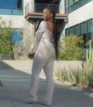 Load image into Gallery viewer, Everyday Flare Cargo Leggings(Cream)