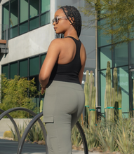 Load image into Gallery viewer, Everyday Flare Cargo Leggings(Olive)