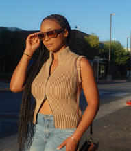 Load image into Gallery viewer, Urban Knitted Sweater Vest(Caramel)
