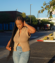 Load image into Gallery viewer, Urban Knitted Sweater Vest(Caramel)