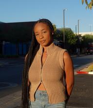 Load image into Gallery viewer, Urban Knitted Sweater Vest(Caramel)
