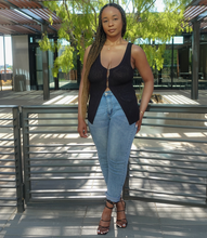 Load image into Gallery viewer, Elevated Knitted Top(Black)