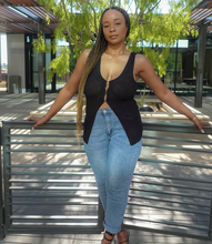 Load image into Gallery viewer, Elevated Knitted Top(Black)