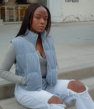 Load image into Gallery viewer, East Coast Corduroy Puffer Vest(Sky Blue)