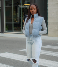 Load image into Gallery viewer, East Coast Corduroy Puffer Vest(Sky Blue)