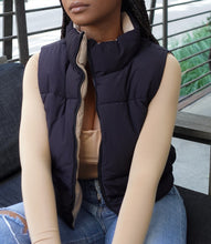 Load image into Gallery viewer, Reversible Puffer Vest(Black/Khaki)