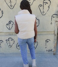 Load image into Gallery viewer, Reversible Puffer Vest(Cocoa/Cream)
