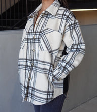 Load image into Gallery viewer, Two Sides Shacket(Ivory/Charcoal)