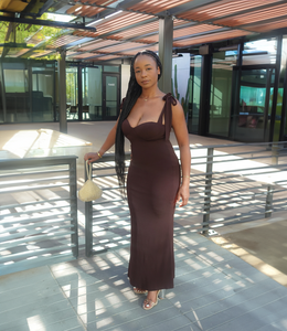 Embracing Elegance Maxi Dress(Rich Brown)