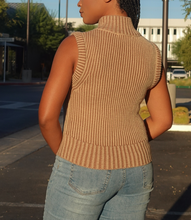 Load image into Gallery viewer, Urban Knitted Sweater Vest(Caramel)
